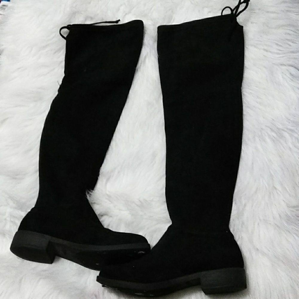 Drawstring boots by Zigisoho
